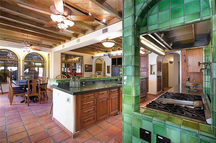 Prohlédněte si Thriller Villu, bývalé sídlo Michaela Jacksona v Las Vegas