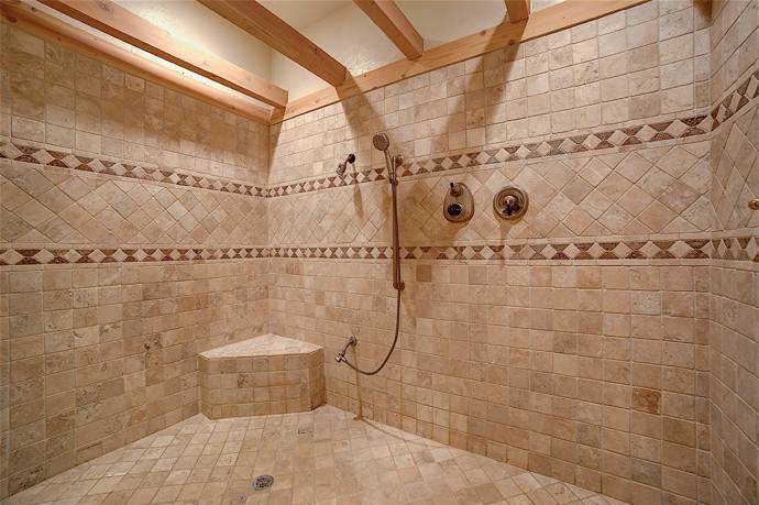 Prohlédněte si Thriller Villu, bývalé sídlo Michaela Jacksona v Las Vegas