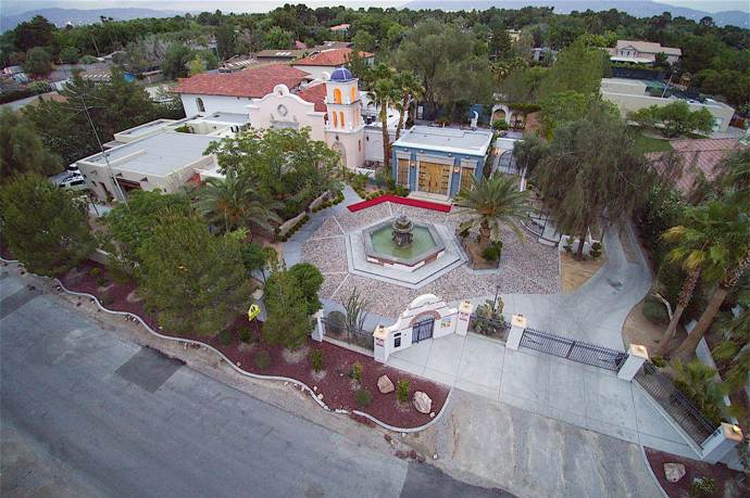 Prohlédněte si Thriller Villu, bývalé sídlo Michaela Jacksona v Las Vegas