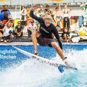 Letiště Mnichov – věřte nevěřte, ale na tomto letišti se pravidelně konají surfařské soutěže.