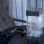 1. Hmotné zařízení, které ukazuje, jaké bude zítřejší počasí. Bude-li pršet, uvidí jeho majitel padat kapky. Má-li se přehnat bouře, začnou šlehat blesky. Jediným nedostatkem Tempescopu je, že stále ještě nedokáže ukázat blížící se sněžení. Autorem je Ken Kawamoto.