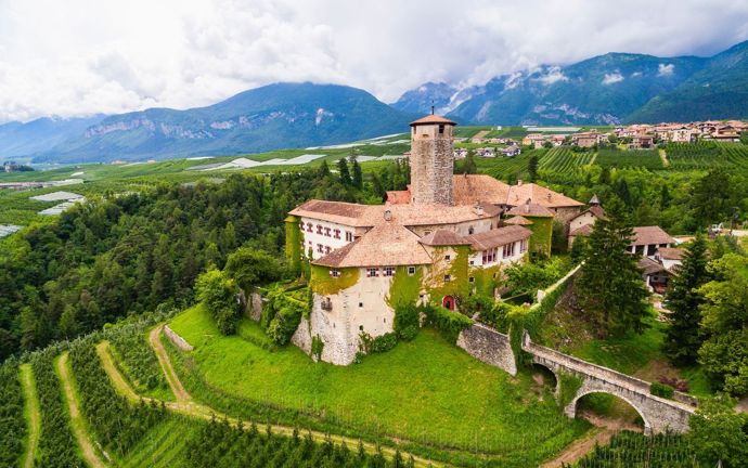 Úchvatný středověký hrad na prodej