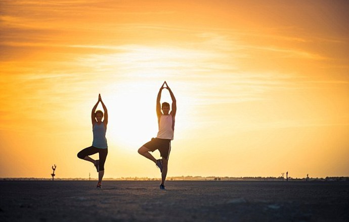Zacvičte si jógu v Dubaji (v rámci akcí pořádaných organizací Friends of Yoga).