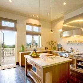 Lebedit u rybníka a ztratit se v olivovém háji... Prohlédněte si bývalé sídlo Robina Williamse