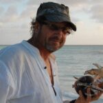 Steve Lichtag je autorem populárního snímku Dobrodružství oceánů: Carcharias – Velký bílý.