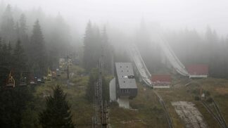 Na chátrající sportoviště je smutný pohled.