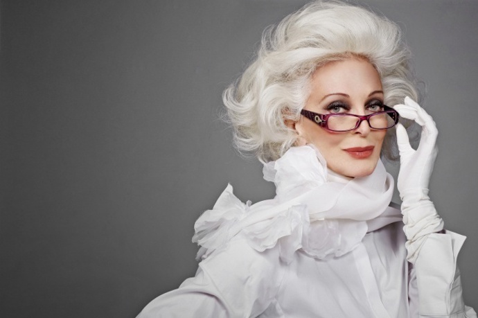 5. Carmen Dell’Orefice. Na věku ani v modelingu nezáleží, když vypadáte i v 85 letech božsky.