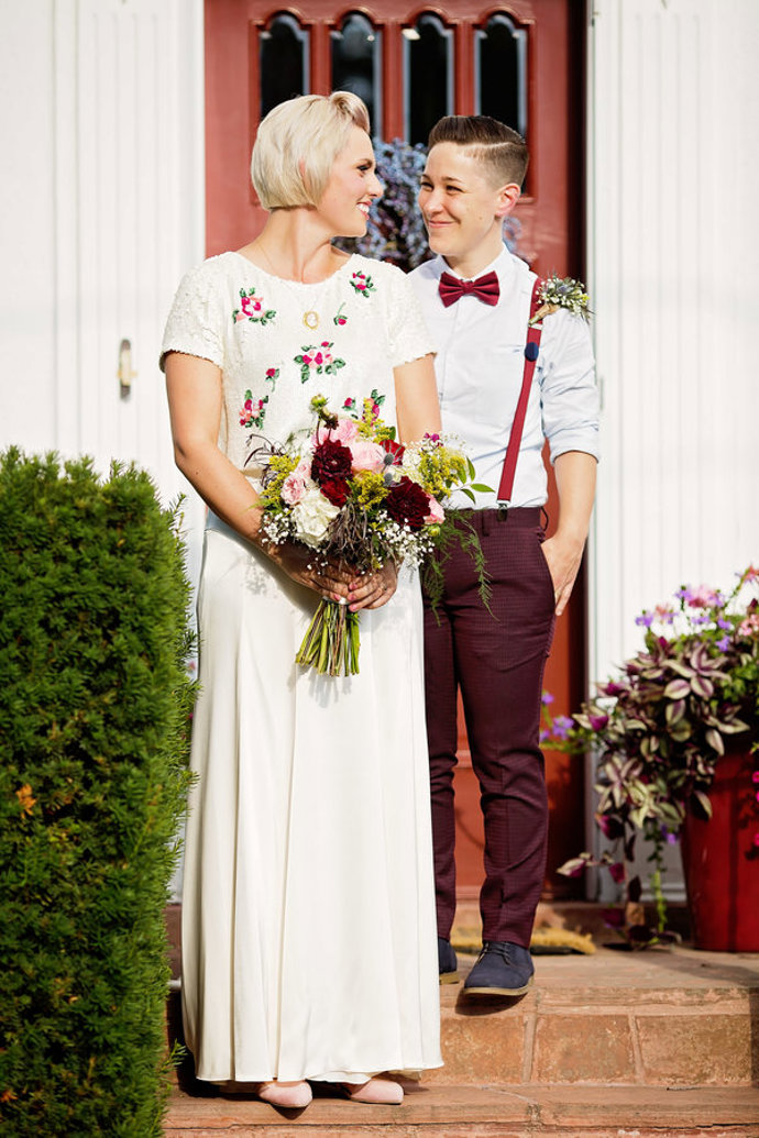 „Nejlepší věcí na domácí svatbě bylo to, že nyní máme neuvěřitelné množství vzpomínek sdílených s naší rodinou a přáteli v rámci našeho domu.“ – Dan Penic.