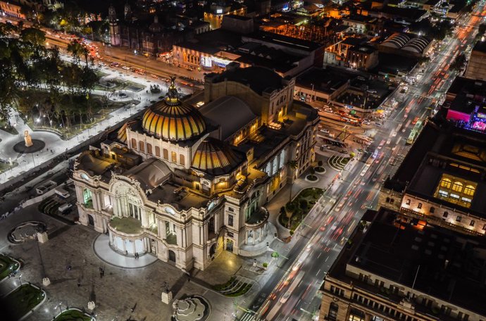 Dnes je Mexico City domovem 8,9 milionů lidí.