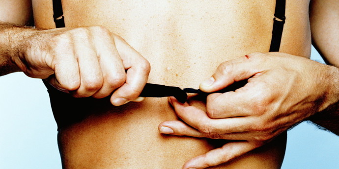 16. „Nechám tě provádět mi cokoliv, co budeš chtít.“ Proč to funguje: Fantazie.