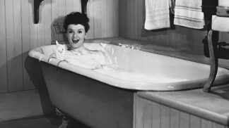 Luxus nutně nemusí být synonymem pro předražené věci. Stačí si dát třeba luxusní koupel.