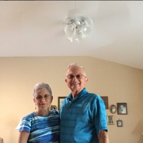 Poté, co jejich snímky zveřejnil vnuk Anthony, se okamžitě stali internetovou senzací. Dodnes je sdílelo na 40 tisíc uživatelů Twitteru a přes 80 tisíc z nich dalo fotkám srdíčko.