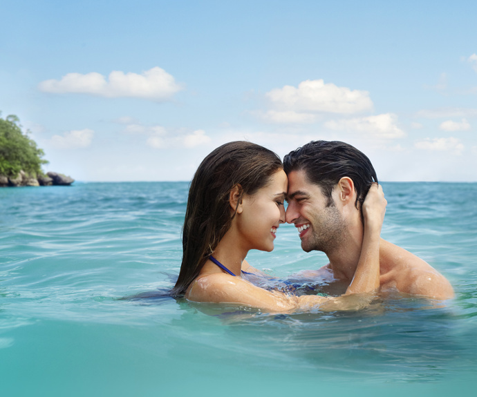 5. Neublíží vám. Slovně a už vůbec ne fyzicky. Naopak – stará se o to, abyste se měla jako v bavlnce. Pokud v něm zažeháváte plamen lásky, neudělá nic pro to, aby uhasl.