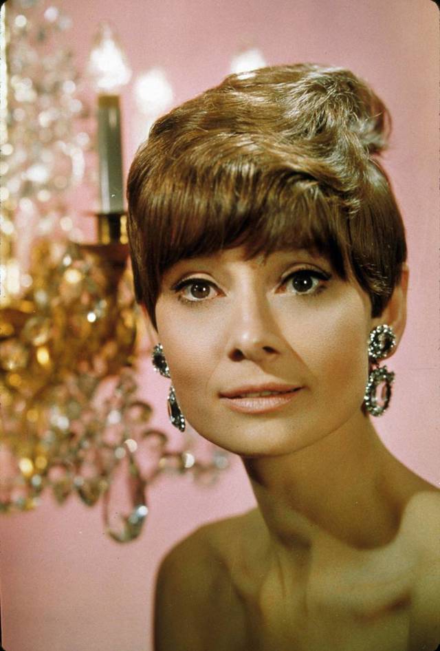 Tento film s Audrey Hepburn předpověděl trendy roku 2018