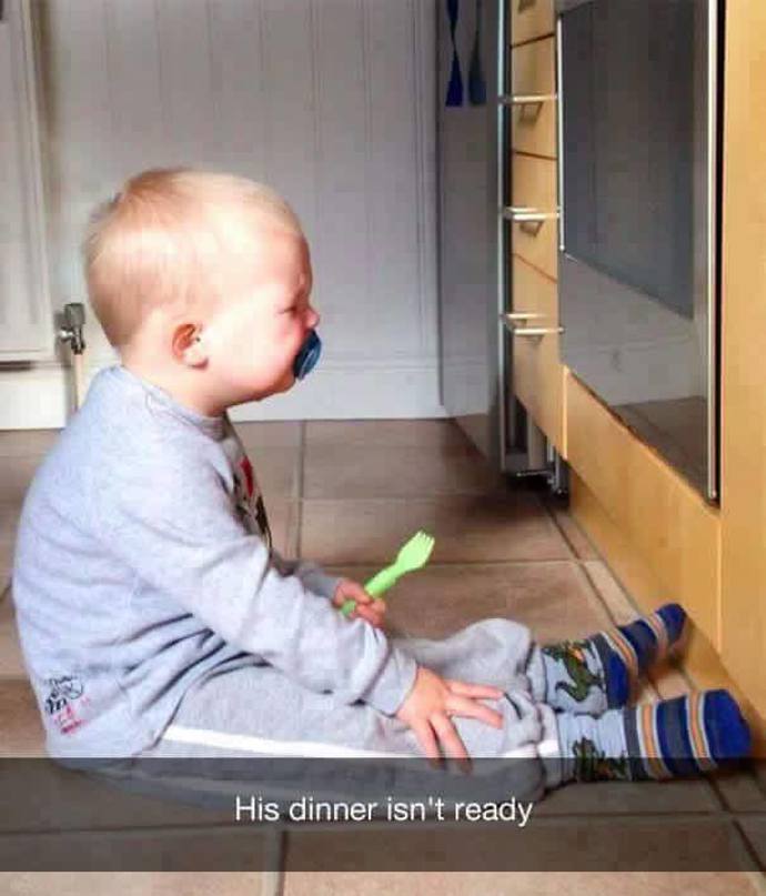 Jeho večeře ještě není hotová.
