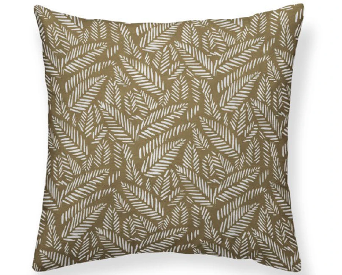 Dekorační polštářek TODAY TERANGA Inaya Bronze, 38x38 cm, 249 Kč. V síti www.i-living.cz během jarních Dnů Marianne nakoupíte se slevou 20 %.
