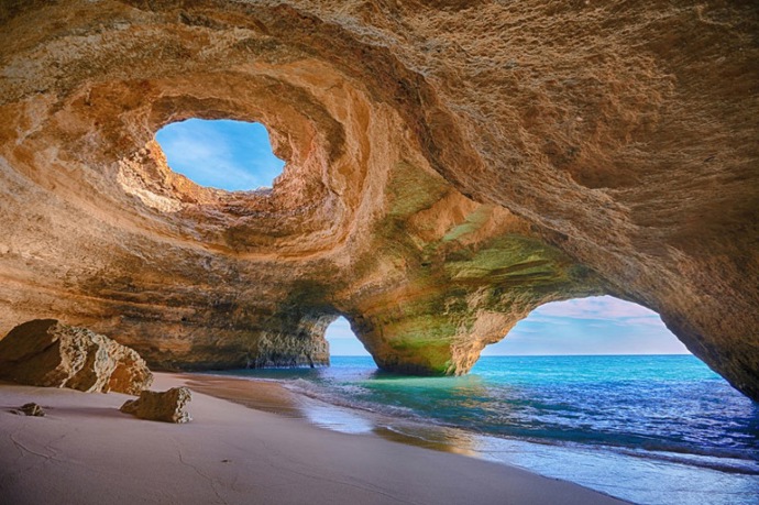 Pískovcové jeskyně v Algarve, Portuglasko