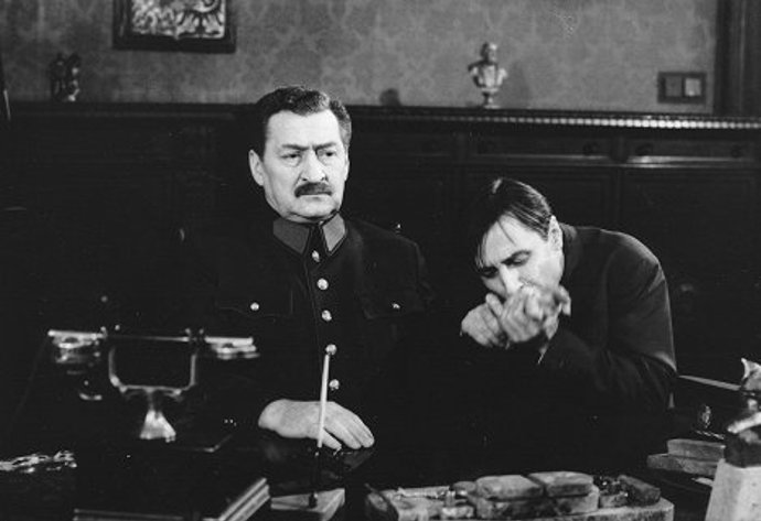 Ve filmu Anděl s ďáblem v těle si Karel Heřmánek zahrál i s Josefem Větrovcem.
