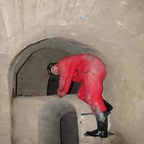 Někteří se při prohlídce ušpiní
Někteří se při prohlídce ušpiní