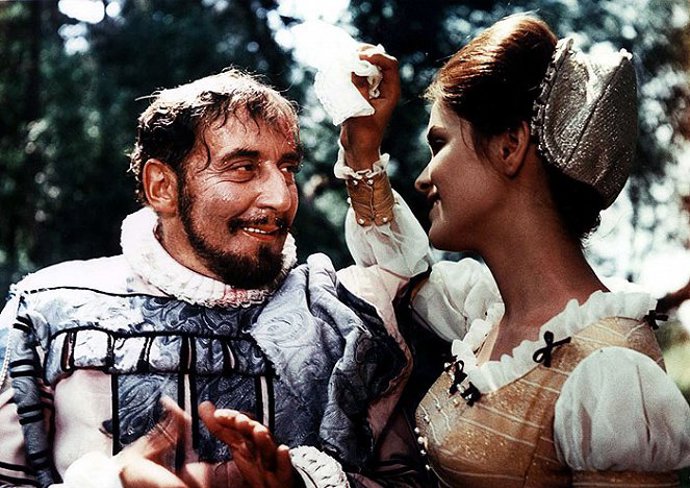 Miloš Kopecký ve filmu Svatby pana Voka režiséra Karla Steklého z roku 1970. 
