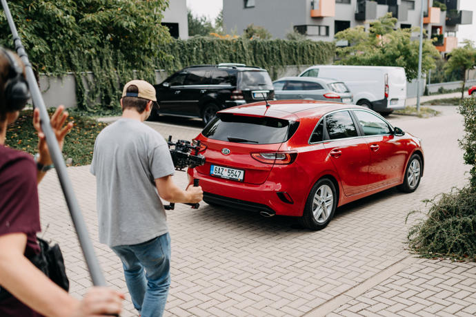 Ze zákulisí natáčení s Renatou Langmannovou a Kia Ceed. Ze zákulisí natáčení s Renatou Langmannovou a Kia Ceed.