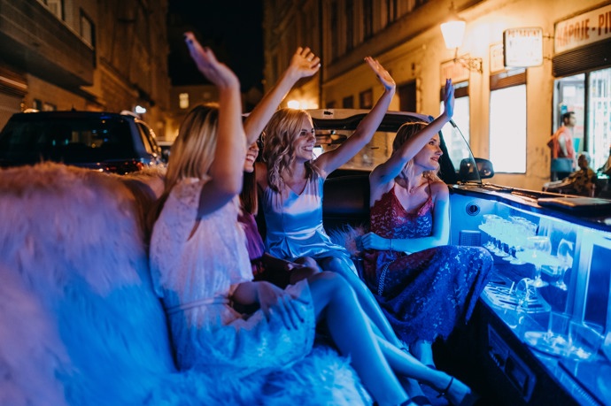 A byla to pořádná jízda! Zajistila ji společnost Cabrio Limousine.
