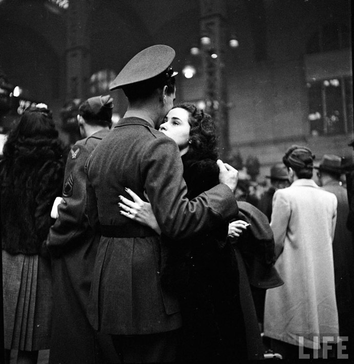 Tanec na rozloučenou. Rok 1943.
Autor: Alfred Eisenstaedt