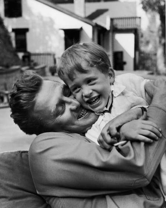 Kirk Douglas & Michael 