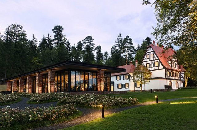 02 french chateaux you can stay in