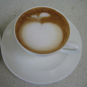 Video: jak si vyrobit perfektní domácí caffè latte