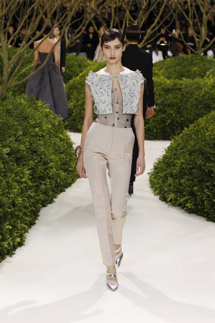 Světlý outfit Dior
