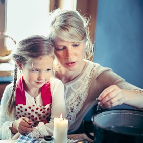 Advent předků si nejčastěji spojujeme s kostelem, lidé se ale v zimě chtěli hlavně bavit