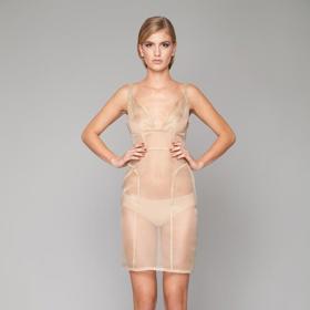 Průsvitné šaty nad kolena v tělové barvě - Vladimír Staněk