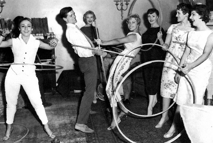 Hula hooping: efektivní a zábavné cvičení v jednom Hula hooping: efektivní a zábavné cvičení v jednom