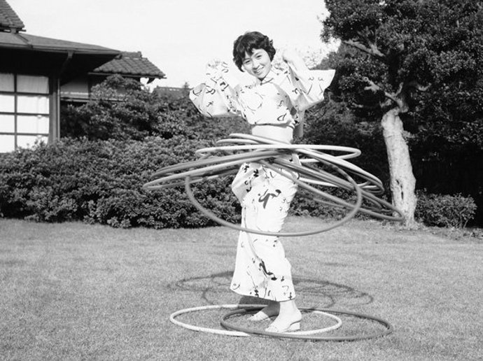 Hula hooping: efektivní a zábavné cvičení v jednom Hula hooping: efektivní a zábavné cvičení v jednom
