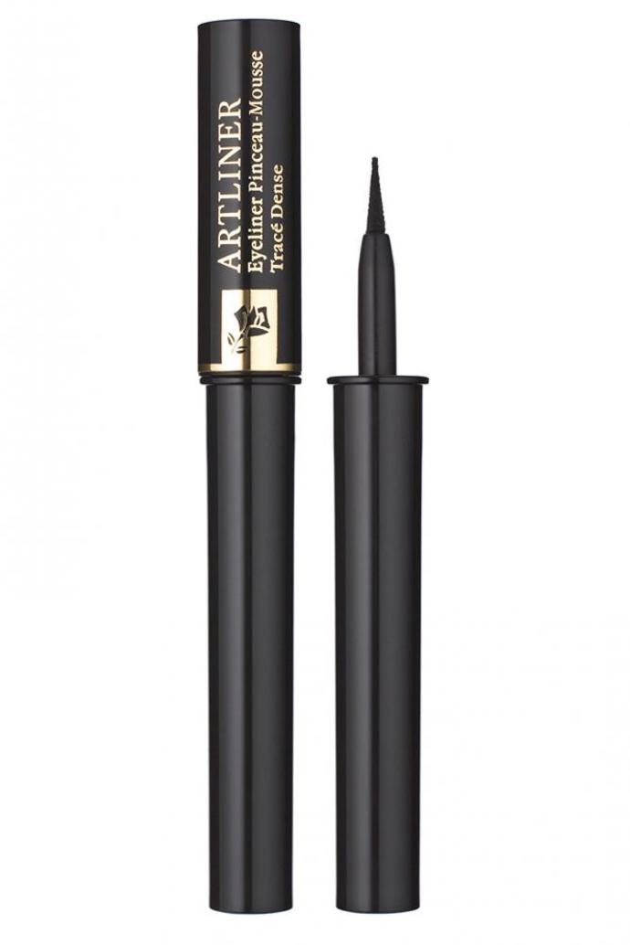Oční linky v tužce Artliner, Lancôme Oční linky v tužce Artliner, Lancôme