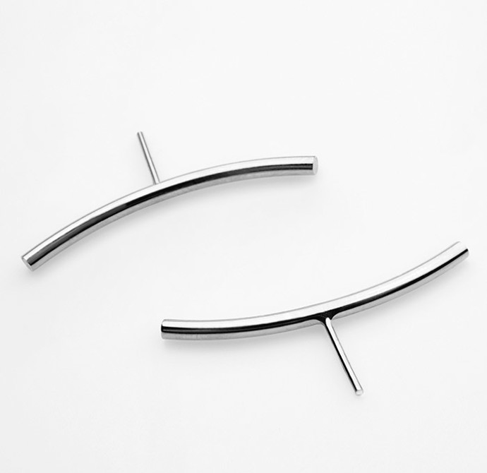 Náušnice Lines z oceli, 1900 Kč, www.designbuy.cz Náušnice Lines z oceli, 1900 Kč, www.designbuy.cz