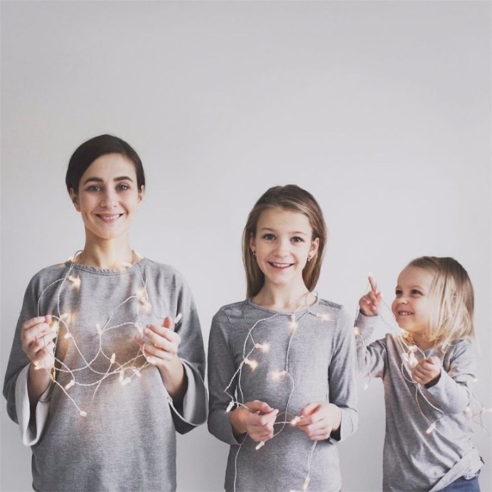 INSPIRACE: Matka dvou dcer se s nimi fotí na Instagram ve stejném oblečení INSPIRACE: Matka dvou dcer se s nimi fotí na Instagram ve stejném oblečení