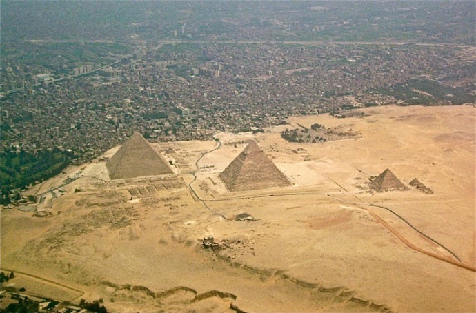 Realita: Pyramidy v Gíze Realita: Pyramidy v Gíze