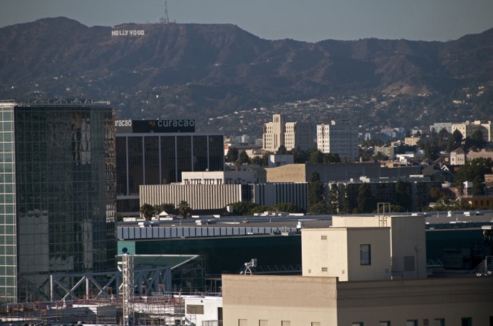 Realita: Nápis Hollywood v Los Angeles Realita: Nápis Hollywood v Los Angeles