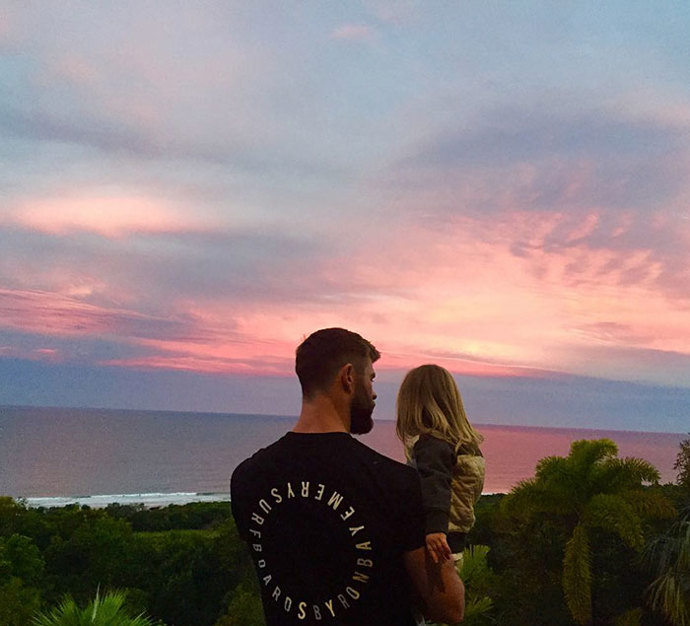 20 důkazů, že je Chris Hemsworth nejlepším tátou na světě 20 důkazů, že je Chris Hemsworth nejlepším tátou na světě