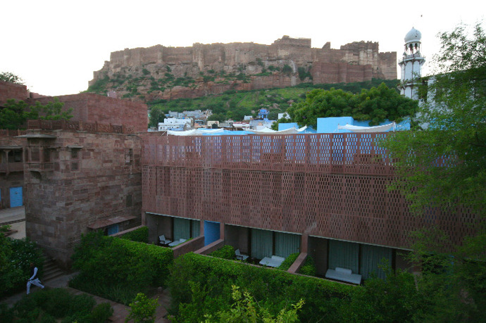 Hotel v Dzodpuru z dilny Lotus architektu z Dilli