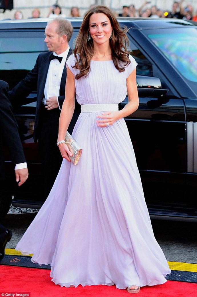 Kate Middleton: módní ikona a nejstylovější britská celebrita! Kate Middleton: módní ikona a nejstylovější britská celebrita!