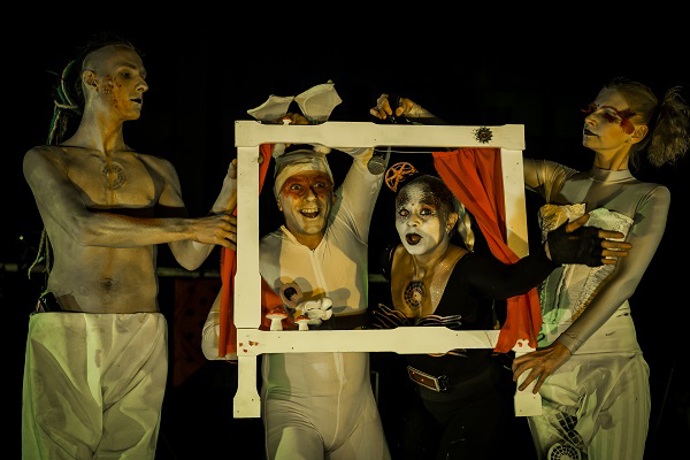 Za novým cirkusem do Trutnova: probíhá jedinečný festival Cirk-UFF! Za novým cirkusem do Trutnova: probíhá jedinečný festival Cirk-UFF!