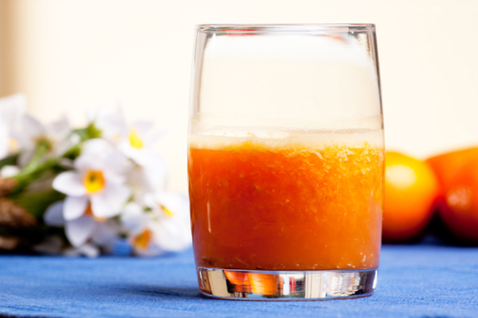 Kousky dýně hokaido můžete použít i do smoothie - zasyrova. Do mixéru kromě dýně přidejte jablko, banán, kousek zázvoru, mrkev a trochu citronové šťávy. Je to zdraví ve sklenici! 

