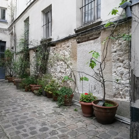 Dvorek v Marais