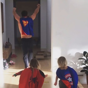 Superhrdinové útočí!