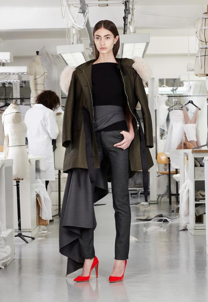 Tmavý outfit Dior