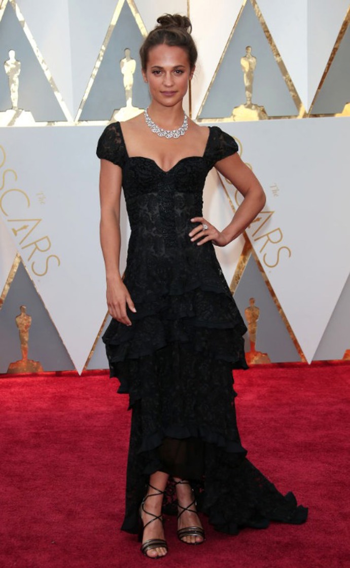 Alicia Vikander a šperky Bulgari