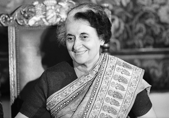 Indira Ghandi

„Existují dva druhy lidí – ti, kteří pracují a ti, kteří těží. Snažte se být v první skupině, tam je menší konkurence.“
